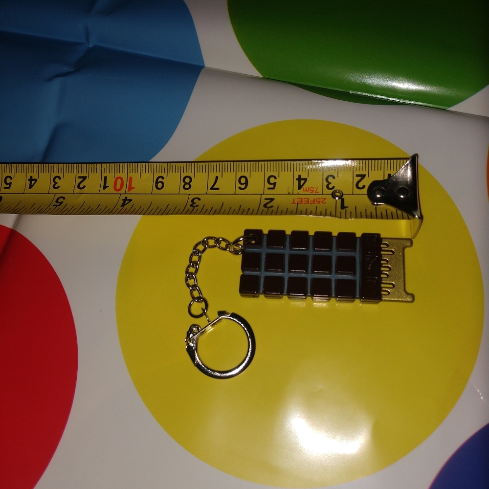 NEW keychain computer brain chip of Terminator Genisys, from Loot Crate - Picture 3 of 5